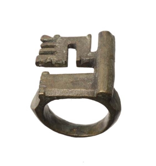 ancientpeoples:Ring KeyRoman LondonA complete, copper alloy lever lock rotary ring key. S-shaped bit
