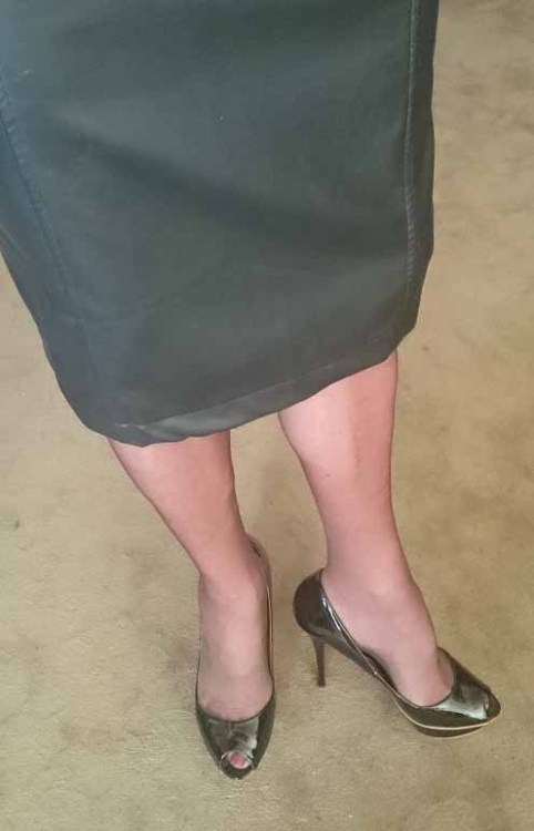 awesomeingridanetafan: black patent peep toe stilettos