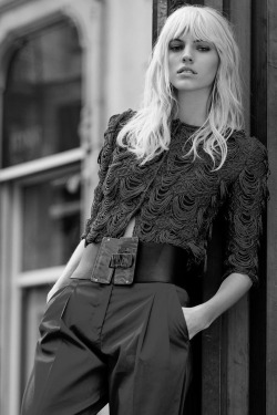 senyahearts:  Devon Windsor by Nicole Heiniger