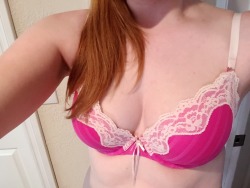 alexinspankingland:  New bra :3