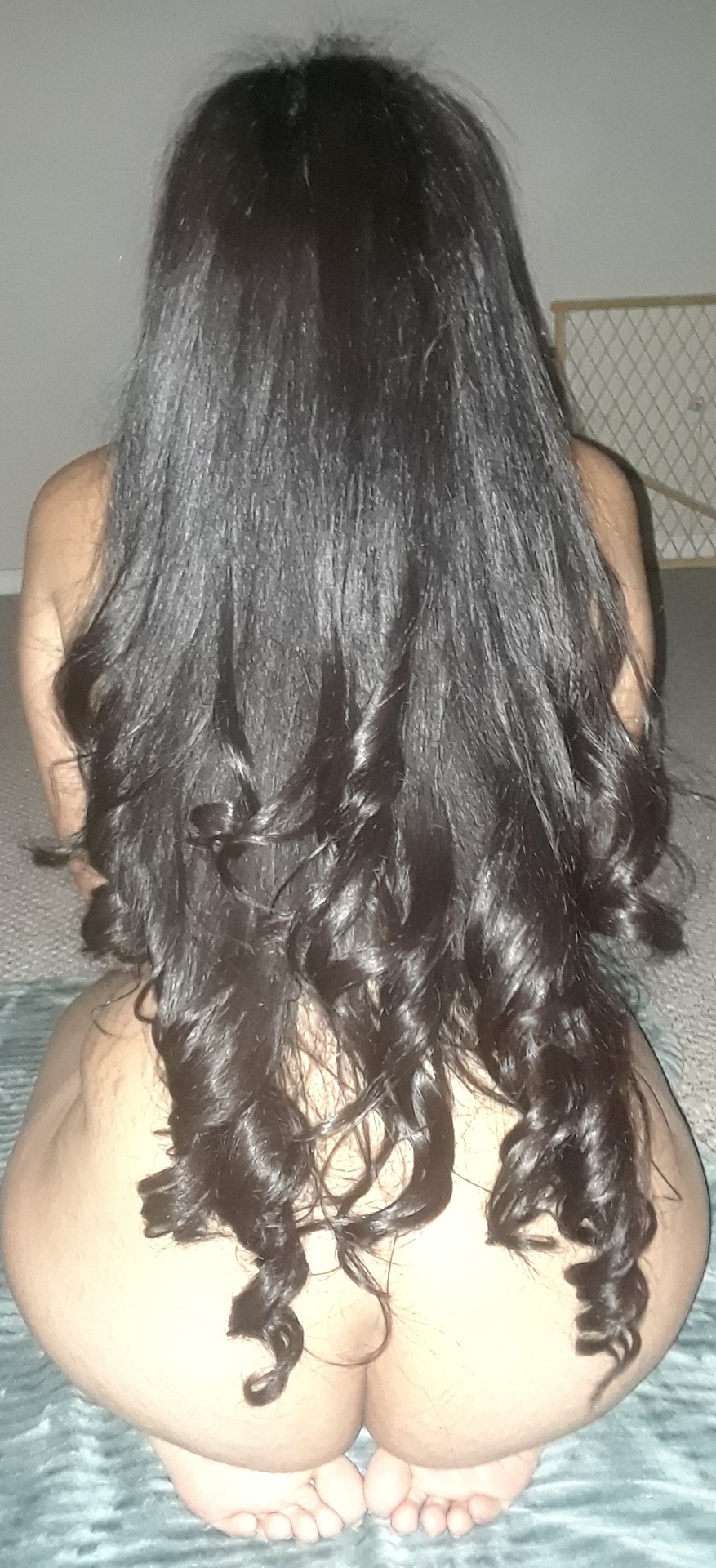 956wifey:  956wifey:  #956wifey #Hotwife #longhair #ass #toesaccepting donations to my PayPal 956wifey@gmail.com  for pic requests  Follow me on KIk @956wifey 