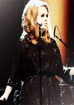 :   Adele’s shoulder bounce  