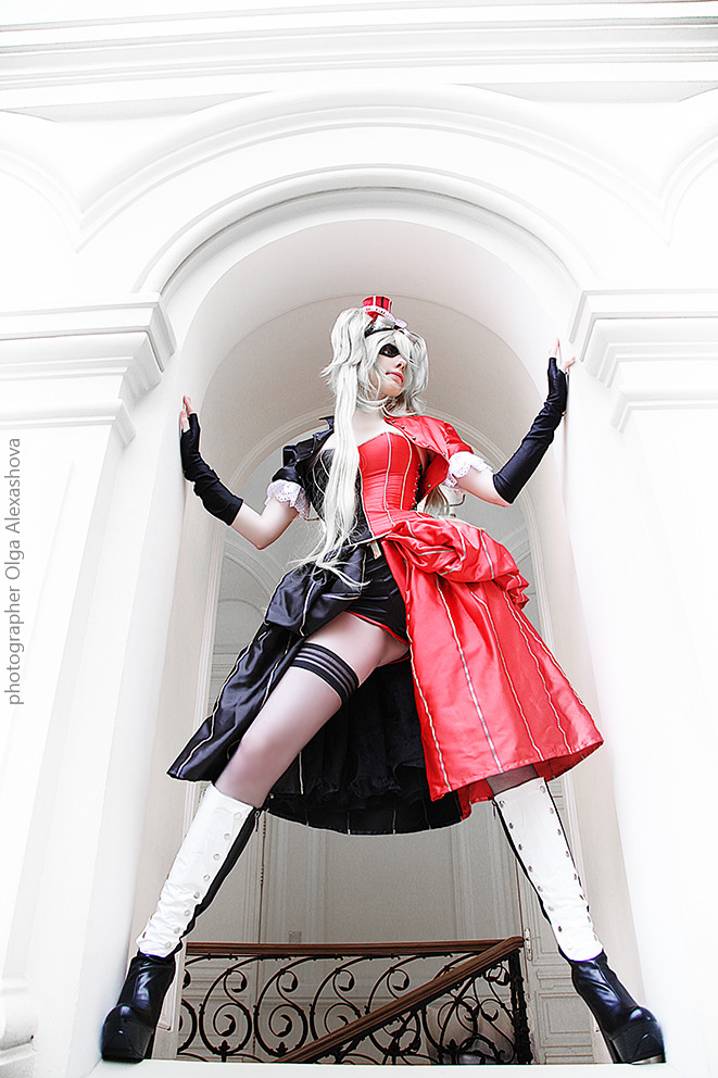 kamikame-cosplay:  Wow!! Original, nice and amazing victorian Harley Quinn by Olga