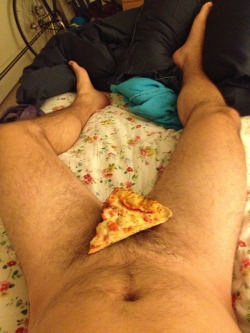 risknadmiration:  rotoho:  Pecker-roni Slice  A curious mix of Risk &amp; Admiration  