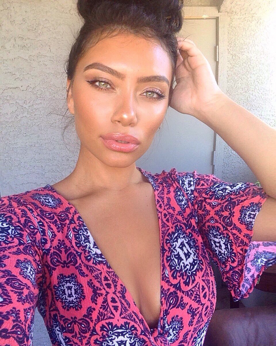 fashionistasrus:  Twitter: JSMN_1