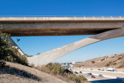 horsthimself:  Brendan Semenuk with a nice table under the bridge