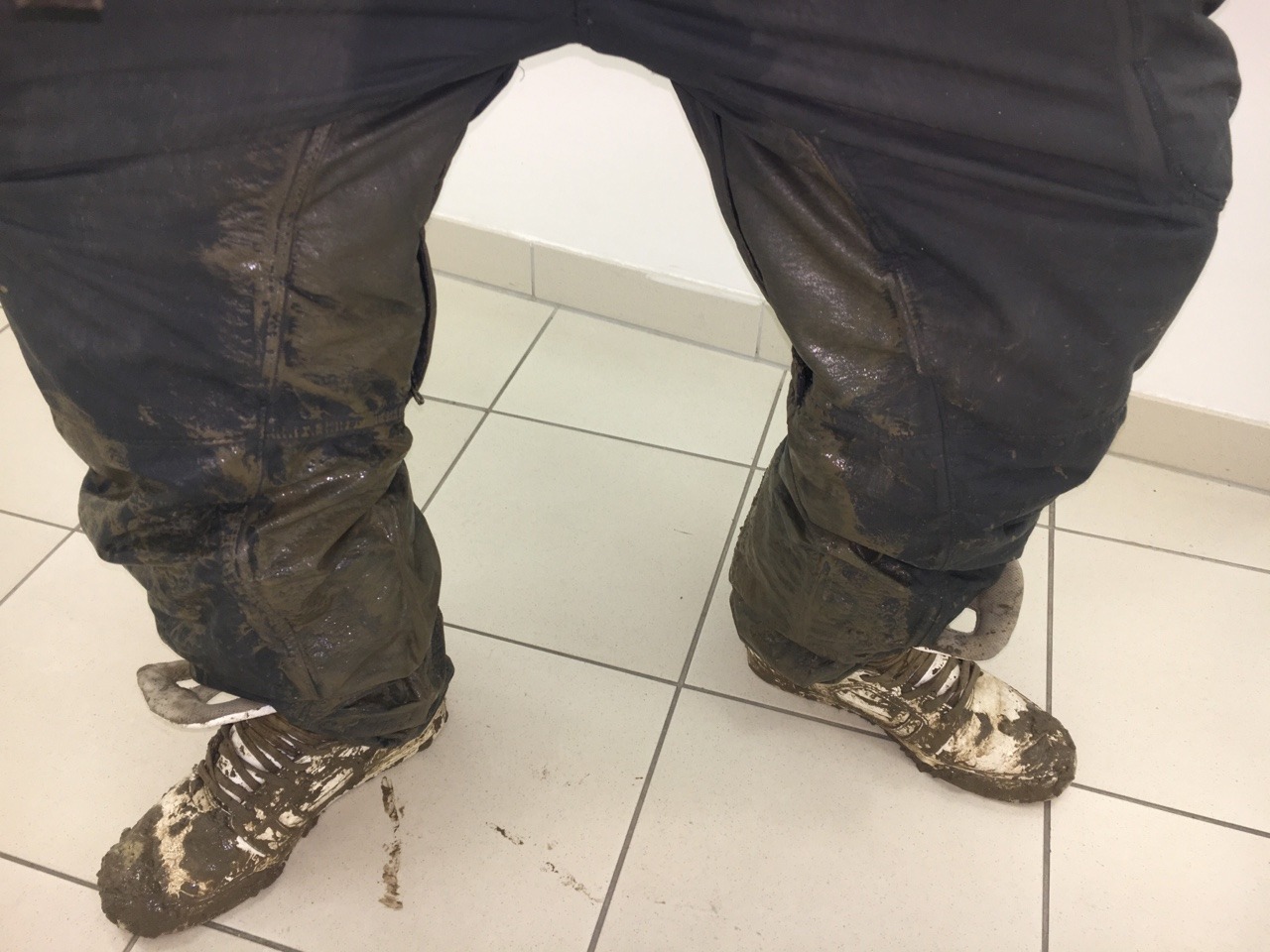 piss and mud in snowboard pants 2