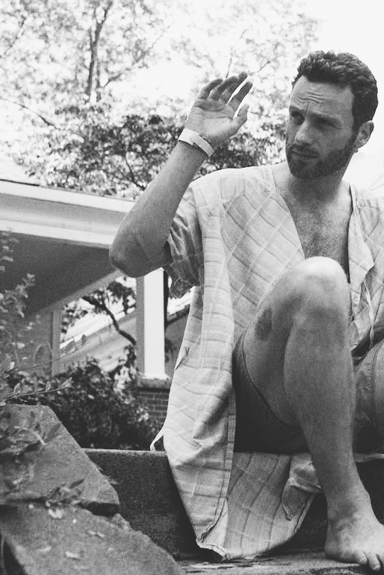 jarodleto:  Rick Grimesthe Walking Dead S01E01 