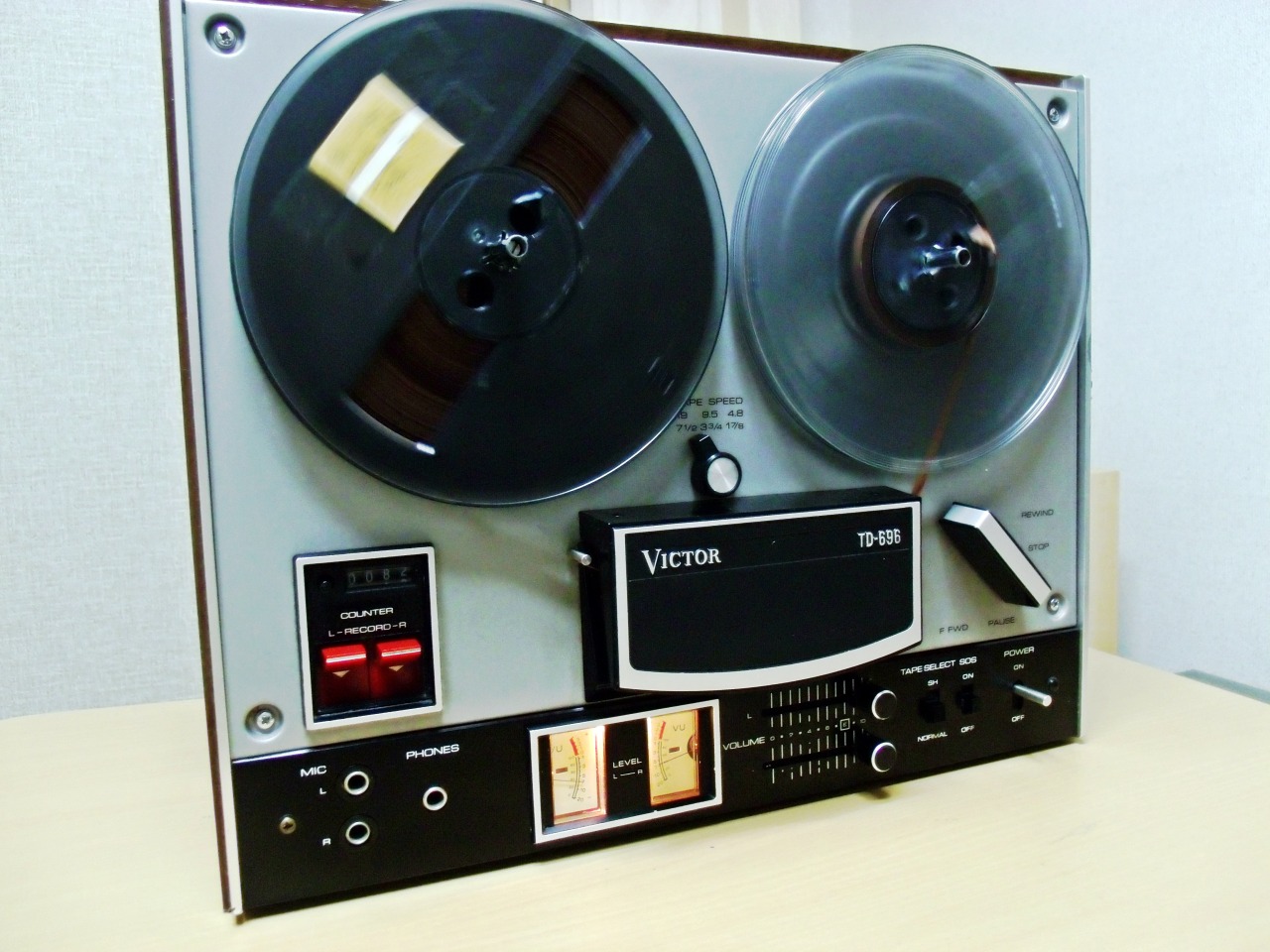 papas-audio-and-goodies-etc:  TD-696 JVC