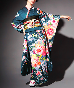 ichinitsuite:   Furisode (振袖) is a style