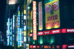 inefekt69:  Shinjuku Neon - Tokyo, Japan