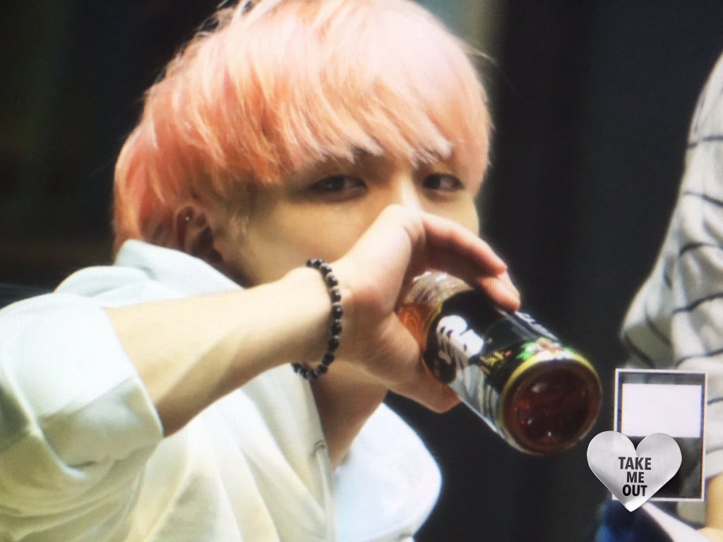 fyjjong:   blue night radio (garden studio) ♡ 160526© take me out (do not edit