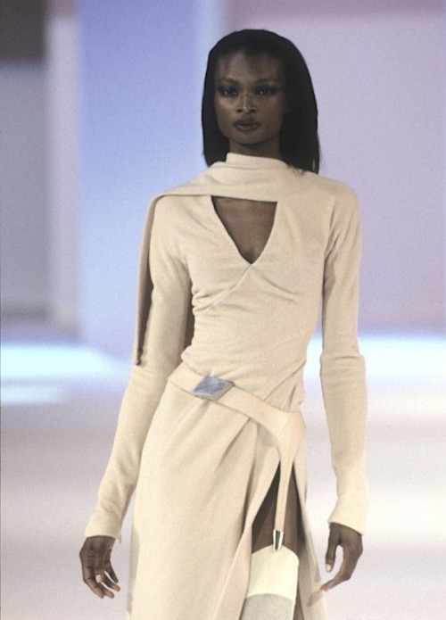 a-state-of-bliss:Debra Shaw @ Thierry Mugler