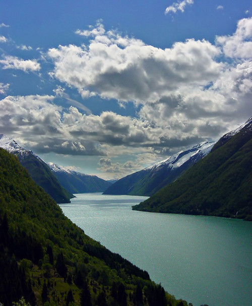 Summer days in the fjords, Sognefjord, Norway (by acheron0).