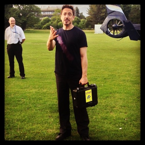 copperbadge: archwrites: rdjnews: Robert Downey Jr., June 13, 2014. what does he KEEP in that thing?