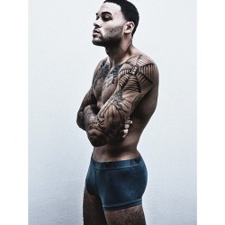 donbenjamin:  Make me ur #MCM and tag me