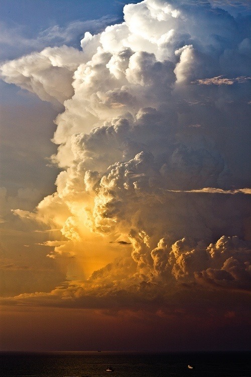 mrcloudphotography:  sources | 1 | 2 | 3 | 4 | MY TUMBLR BLOG | Um… I’ll have a swig of ale, a slice of bread, a piece of tender steak and some epic clouds please thank you :)