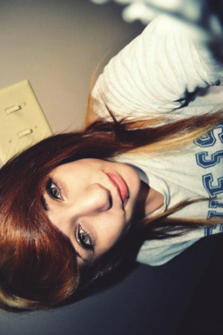 emo-girls-and-scene-girls:  http://emo-girls-and-scene-girls.tumblr.com/