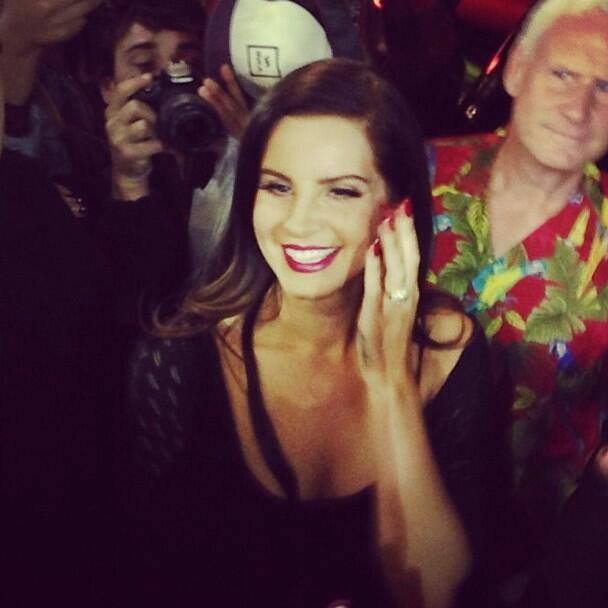 i-adore-lana:  SHE LOOKS FUCKING GORGEOUS!