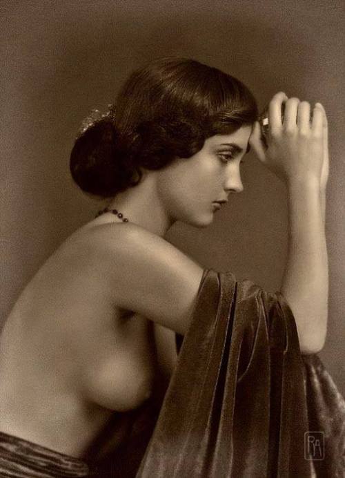 tilikecoelho:  Retroatelier 