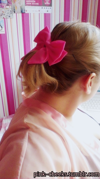 pink–cheeks:  Daddy said I looked like a Disney princess!   (ﾉ◕ヮ◕)ﾉ*:・ﾟ✧  