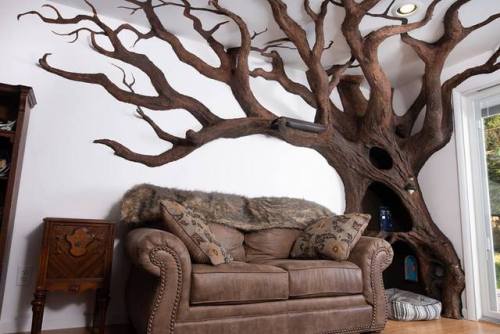 copperbadge:memprime:catsbeaversandducks:Amazing cat tree made by Robert Rogalski@copperbadge I