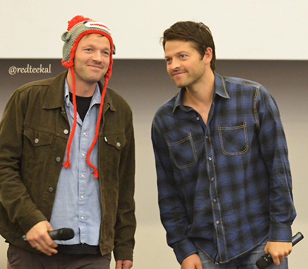 redteekal:  Misha gets welcomed on stage and out he comes in a monkey hat and sunnies.