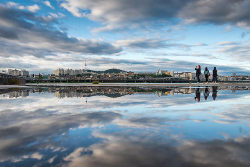 Reflection after the rain, Banpo Hangang Park.