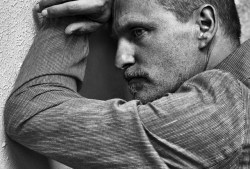 sexyolddudes:  Woody HarrelsonPhoto by Austin Hargrave(via x)