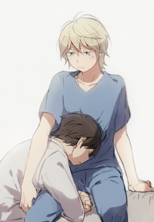 and here, since i’m already on it, have some inasure snuggle pictures too.it did occur to me t