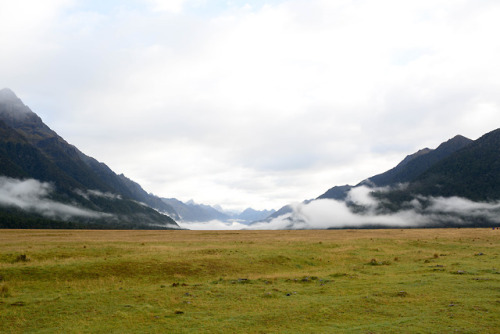 aratrikag05: Eglinton Valley, Fiordland National Park.New Zealand Camera: Nikon D5200 (18-55mm lens)