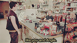 gvllavich:Ian & Mickey moments [7/?]↳ [s03e03] - “Oh, that’s the guy you’ve been, uh— you’ve been seeing?”