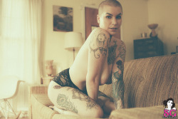 suicide&ndash;love:  BunnyHarlow.