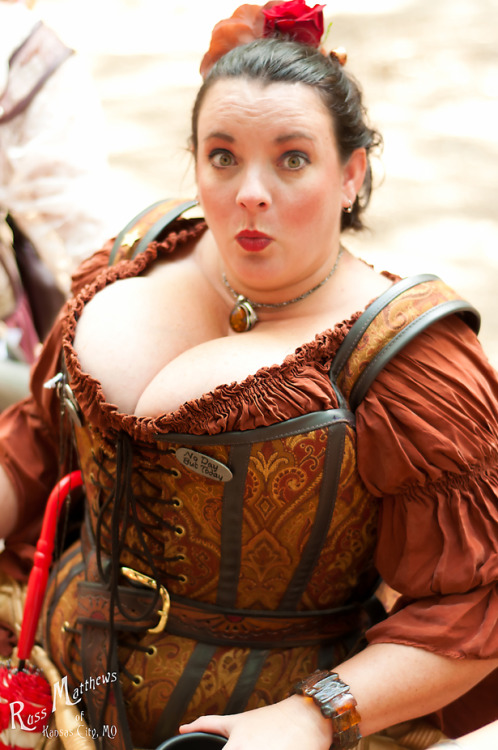 renfaireboobs: russmattphoto.tumblr.com/