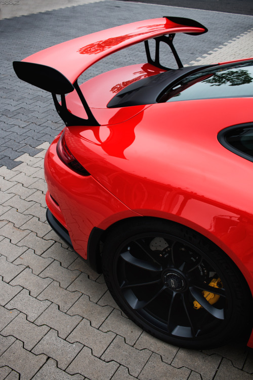 sssz-photo:  GT3RS  adult photos