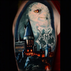 tattooideas123:  Harry Potter Half Sleevehttp://tattooideas247.com/hogwarts/