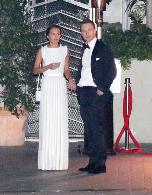 #MichaelFassbender & #AliciaVikander en el AfterParty de Los #GoldenGlobes 01.10.2016HQ FOTOS &g