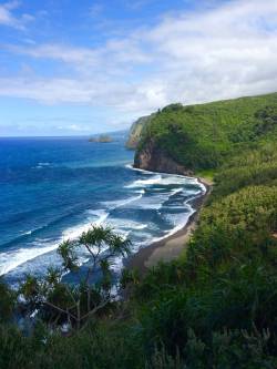 earthporn-org:  A view I captured yesterday on my hike to Pololu, HI