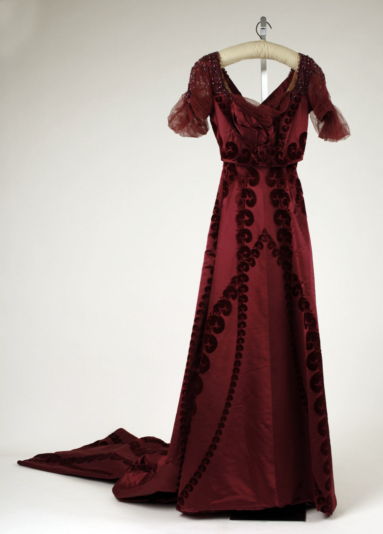 Fashion and Costume History – ephemeral-elegance: Evening Dress, ca ...