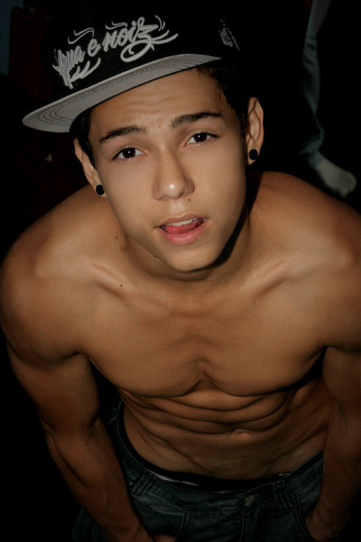 fitboys:  Hundreds of Live guys on Cam for free! (18+ only) register for free to talk directly to models!