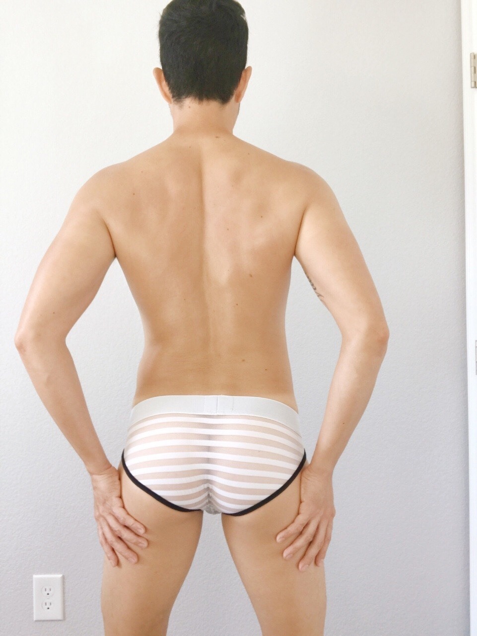 cutiewithahotbootie:  intensidadmasculina:  🤤  Sweet! He compiled my photos 😍