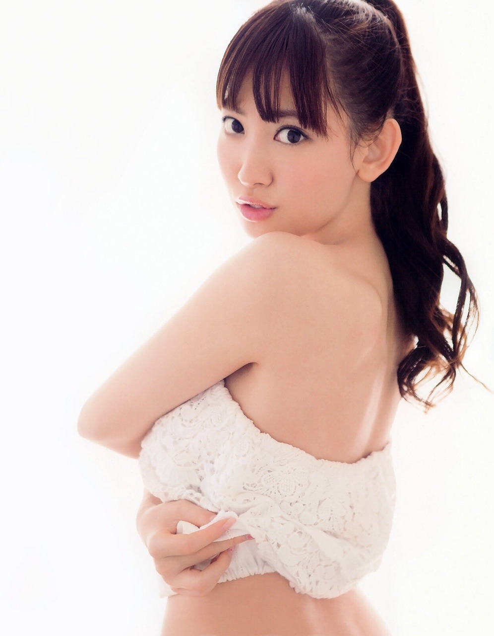 kawaii-kirei-girls-and-women:  可愛い 小嶋陽菜 さん 日本の可愛いキレイな女性の写真です♪