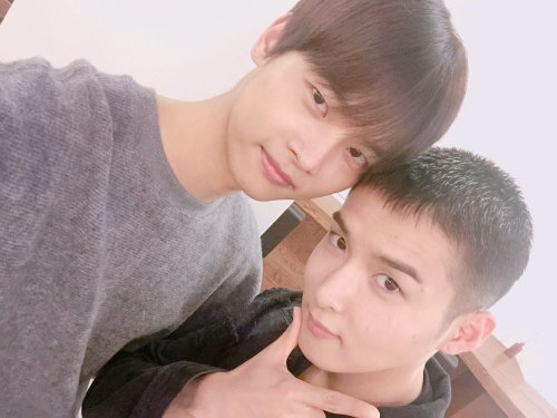 ryeong0621:  [Trans]@CHA_NNNNN: Our hyung still looks very handsome despite having cut his hair