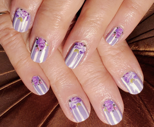 06/22/19 - Purple pinstripes and roses (freehand stripes with water decals)