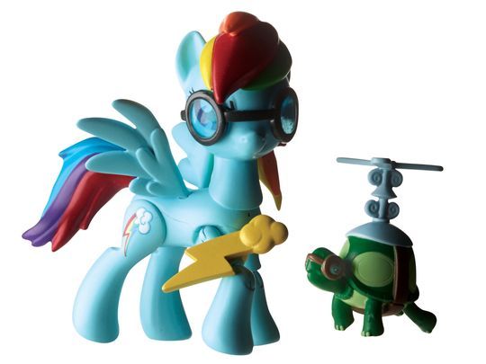 Oh wow, the new pony set Hasbro is making actually looks pretty awesomeThey look