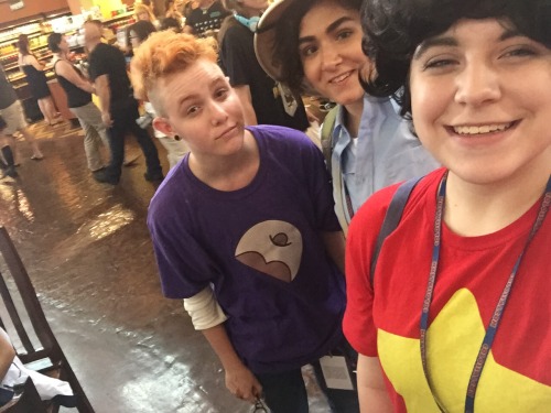 pop-a-captor-in-his-ass: All the Steven universe peeps I met! Everyone looked so nice!!! @emollie