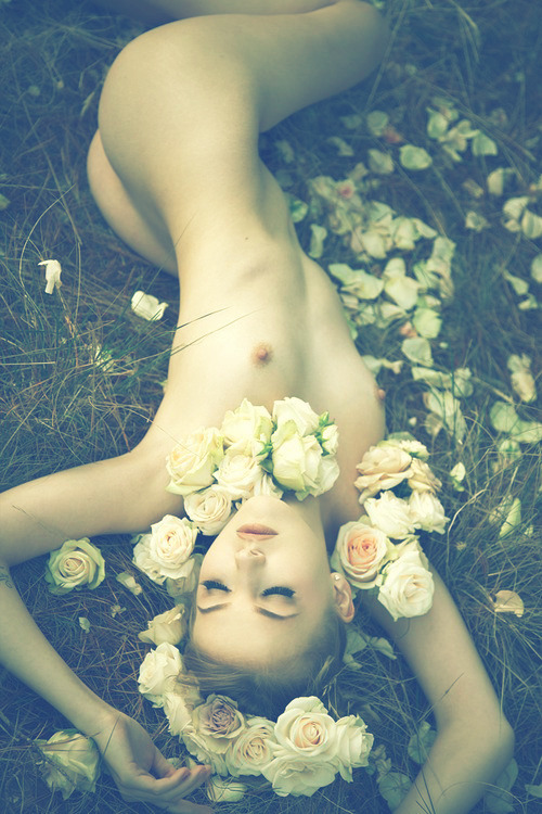 heroinchiq:  #sexy #hipster #photo #ffffound * re:edit by #heroinchiq 07 july 2013