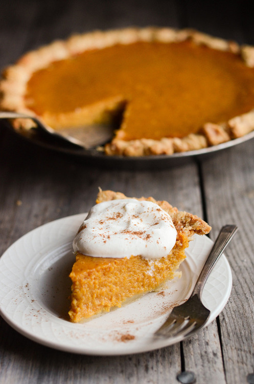 4himglory:Perfect Pumpkin Pie | Buttered Side Up 