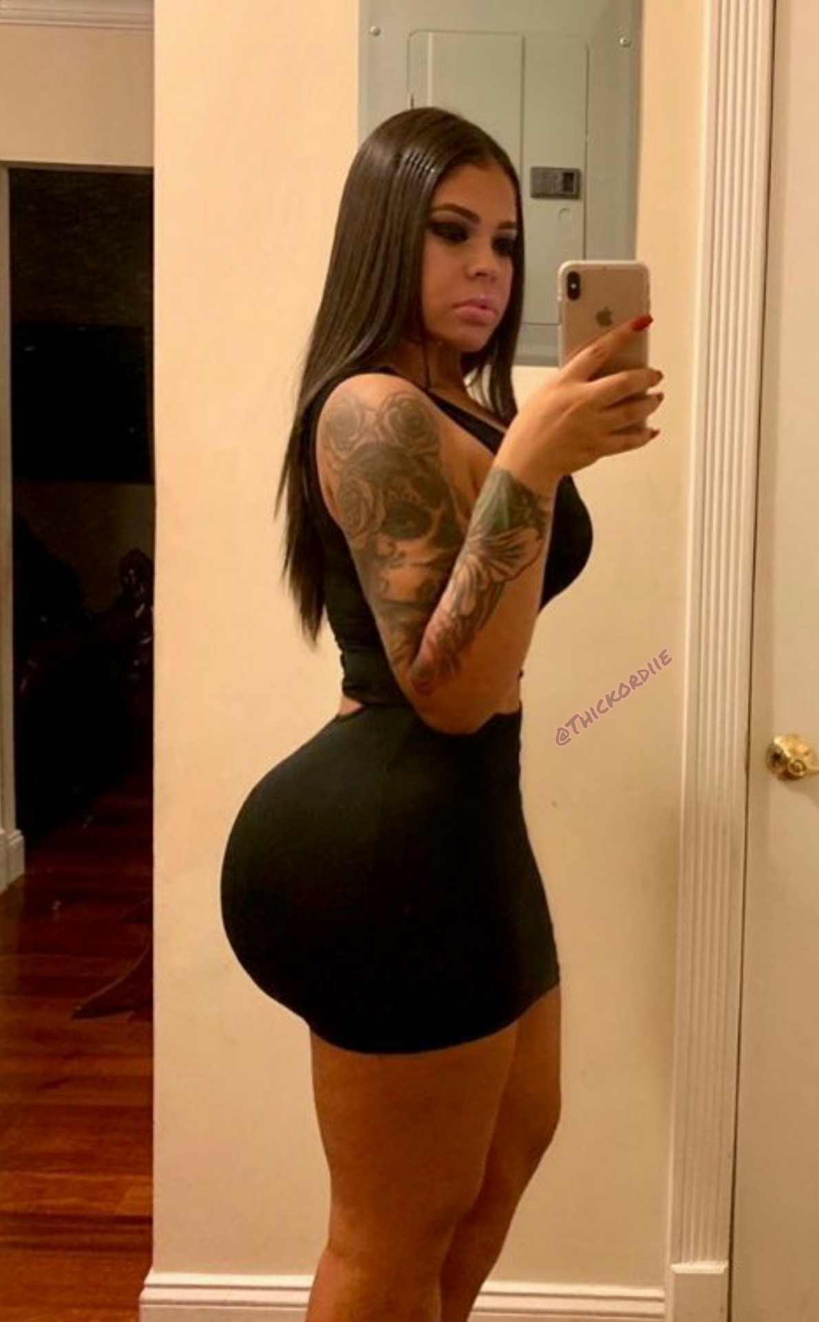 thickordie:  Click Click…🔫 Bang 🔥🔫…Bang 🔥🔫…..Bang🔥….🥒💦💦💦💦🗣🔥🔥🔥🔥👍🏾…..#SupaBadBae….#elegant