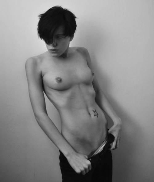 not-a-pretty-girl:  Erika Linder